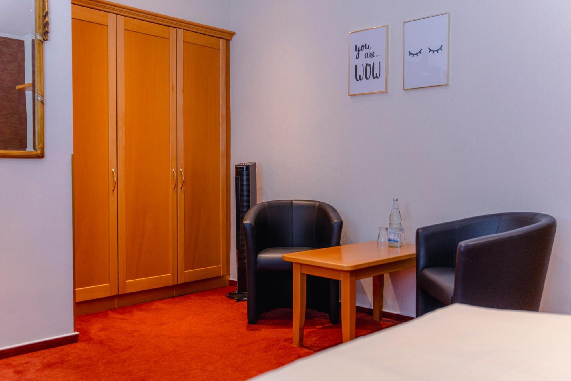 רודסהיים אם ריין Hotel Unter Den Linden מראה חיצוני תמונה